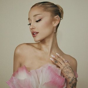 'Ariana Grande'の画像