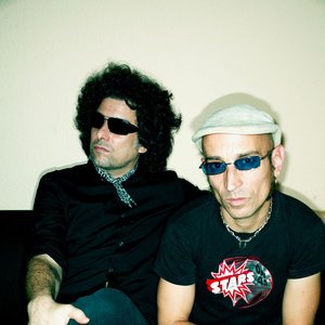 Zdjęcia dla 'Andres Calamaro y Fito & Fitipaldis'