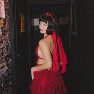 “Mikayla Geier”的封面
