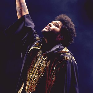 “The Weeknd”的封面