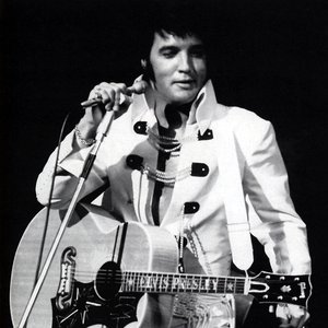 “Elvis Presley”的封面
