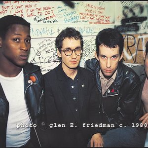 Изображение для 'Dead Kennedys'