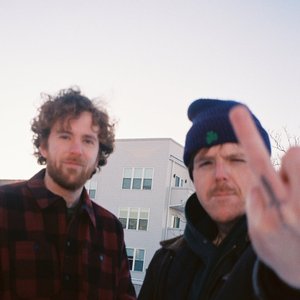 “Snoozer”的封面