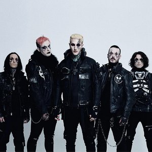 “Motionless in White”的封面