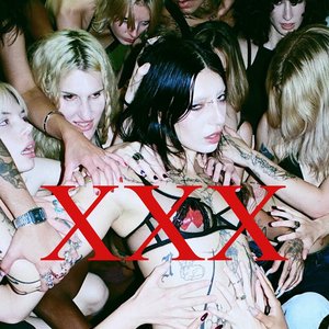 “XXXhibitionist”的封面