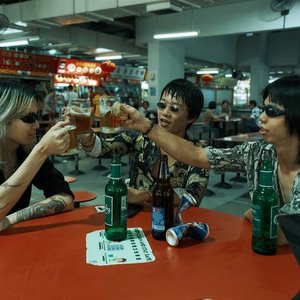 “The CB Dogs”的封面