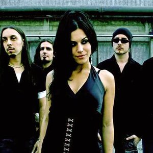“Lacuna Coil”的封面