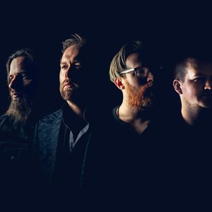 “Empyre”的封面