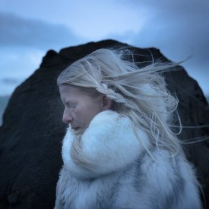 “iamamiwhoami & ionnalee”的封面