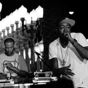 “Freddie Gibbs & Madlib”的封面