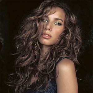 “Leona Lewis”的封面