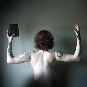 “Magician (Deluxe Edition)”的封面