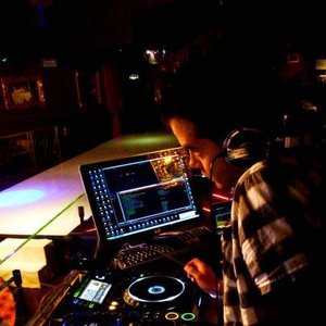 “DJ MikAnkh”的封面