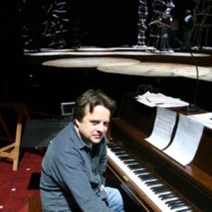 Zdjęcia dla 'Christopher Nightingale'