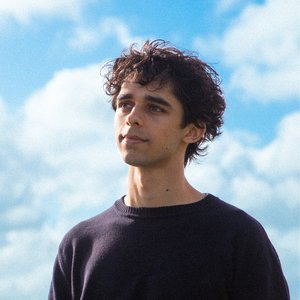 “Ishan”的封面