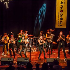 “Balkan Paradise Orchestra”的封面