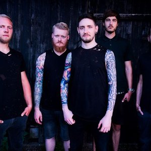 Immagine per 'Controversial'