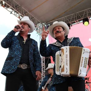 Image for 'Los Invasores De Nuevo León'