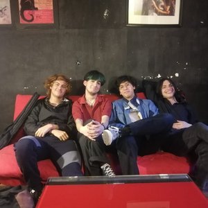 “tus amigos imaginarios.”的封面