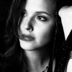 Image for 'Halie Loren'