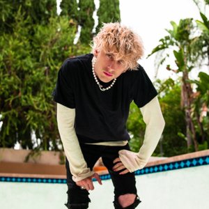 'Machine Gun Kelly'の画像