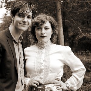 “Shovels & Rope”的封面