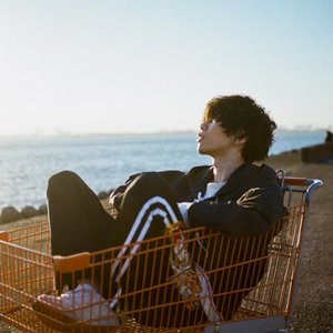 “Kenshi Yonezu”的封面