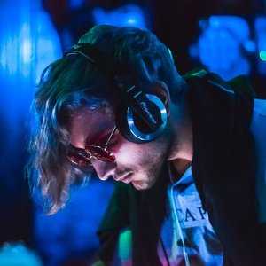 “DYZPHORIA”的封面