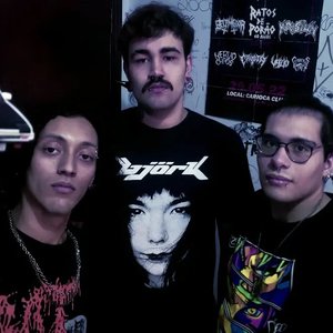 “Cadáver de Anão”的封面
