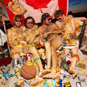 “Junkfood Forever, Bedtime Whatever”的封面