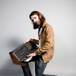 Imagem de 'Breakbot feat. Irfane'