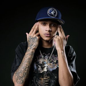 “Ezzy R”的封面