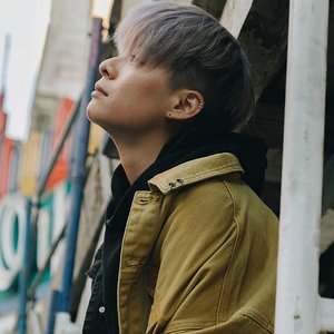 Изображение для 'Amber Liu'