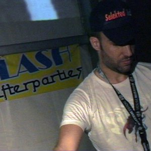 “Daxta”的封面