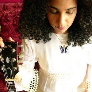 “Tasneem”的封面