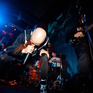 “No Poem”的封面