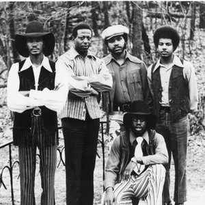“Ebony Rhythm Band”的封面