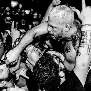 “Haywire”的封面