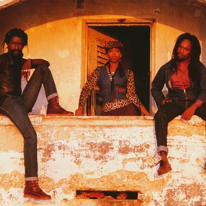 Zdjęcia dla 'Black Uhuru'