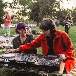 Image for 'Groovy Sunset House Mix in a New York Park'