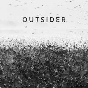 “Outsider”的封面