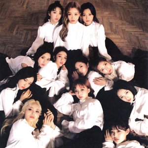 “Loona”的封面