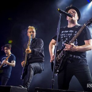 Image for 'Fall Out Boy'
