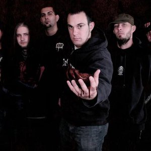 “Nuera”的封面