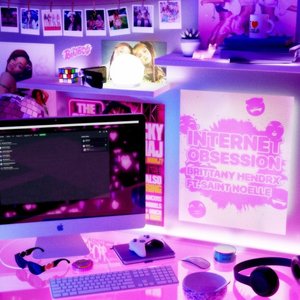 Imagem de 'INTERNET OBSESSION'