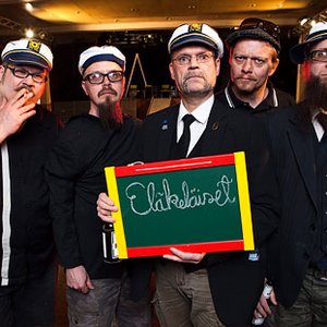 “Eläkeläiset”的封面