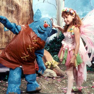 “Maira”的封面