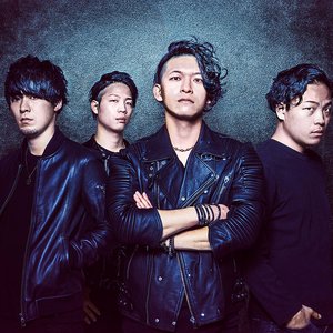 “Black Sweet”的封面