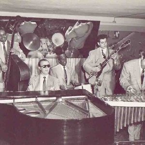 'George Shearing Quintet'の画像
