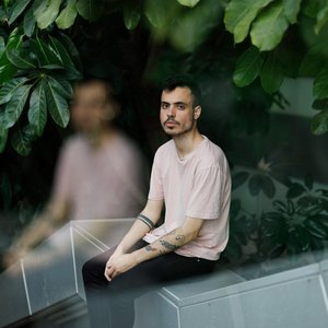 “Kino Todo”的封面
